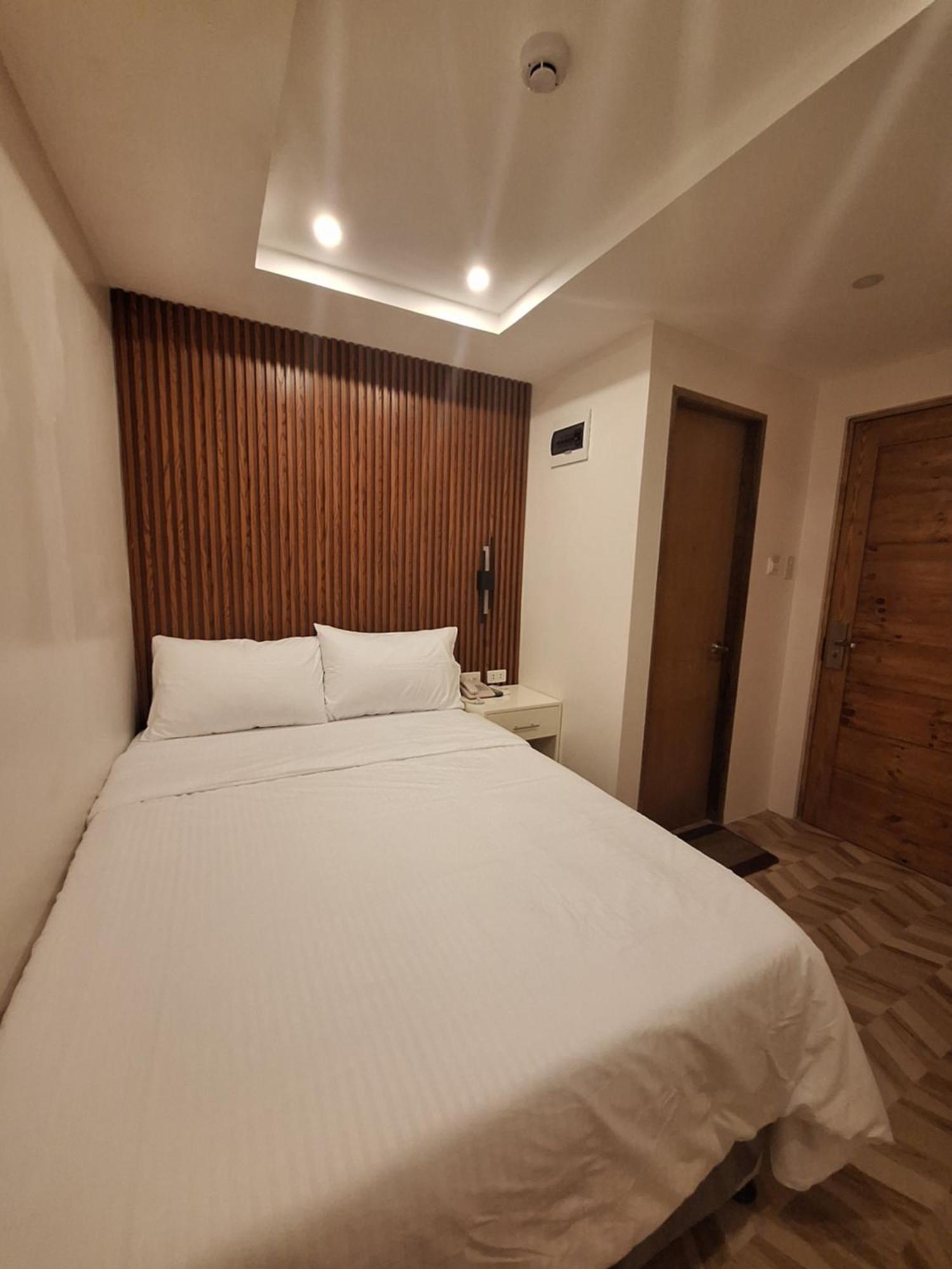 Casa Ison Hotel Sablayan Exteriör bild